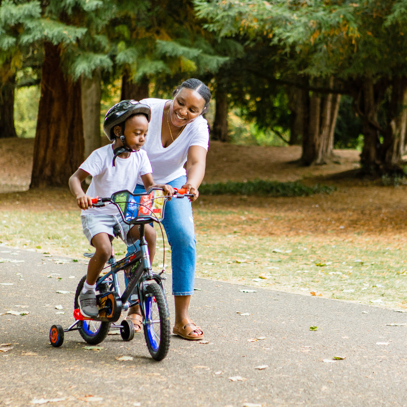 HUFFY Marvel Avengers 14" Bike 4-6 Years + Stabilisers