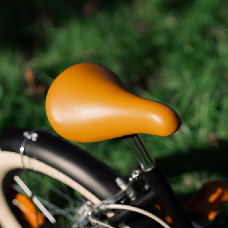 Vintage 16-inch Kids Bike 4-6 years Matte Black with basket & stabilisers