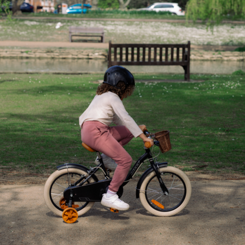 Vintage 16-inch Kids Bike 4-6 years Matte Black with basket & stabilisers