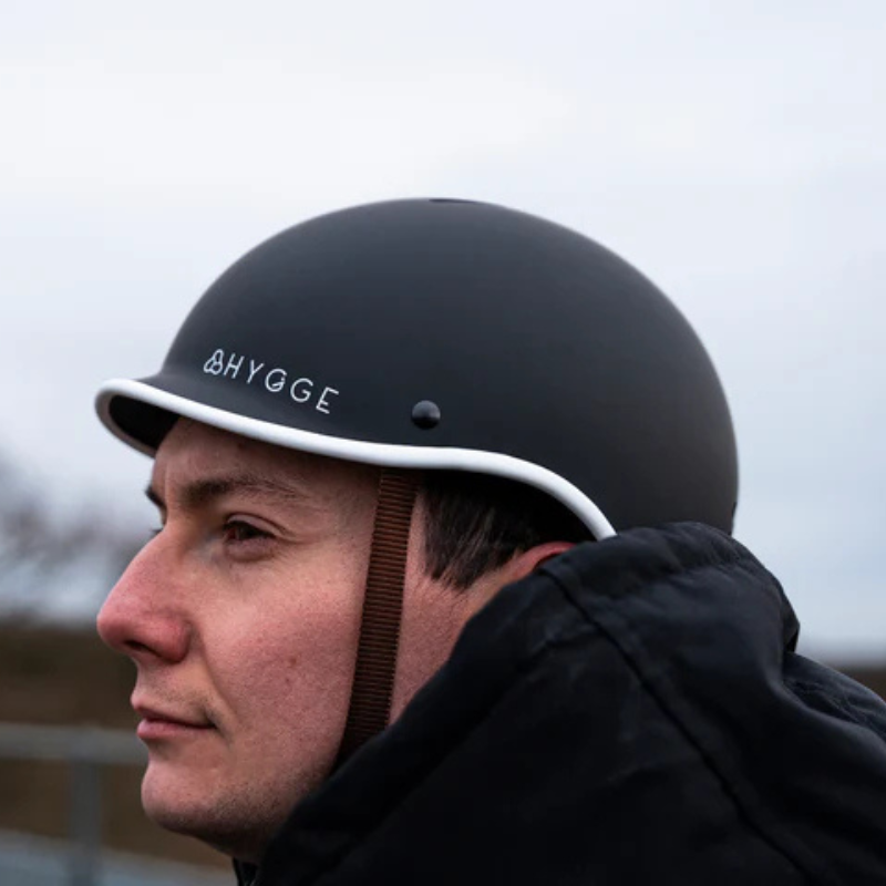 HYGEE Retro Black Helmet