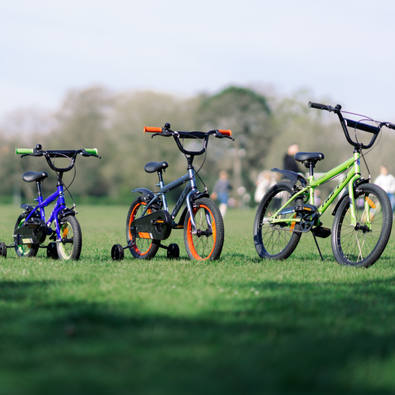 Huffy Pro Thunder 12" Blue Kids Bike 3-5 yrs | Safe, Stylish & Adjustable