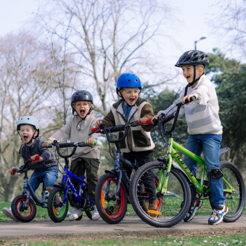 Huffy Pro Thunder 16" Green Kids Bike | 4-6 yrs | Beginner Bike with Removable Stabilisers