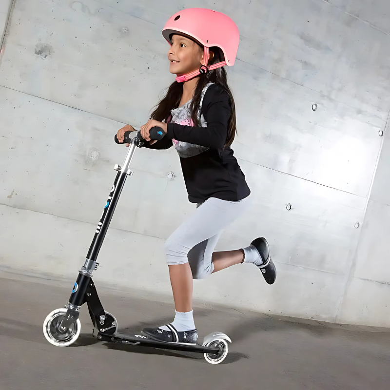 MICRO Sprite Classic LED Wheels Black Scooter 5-12 years