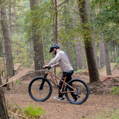 27.5" Huffy Korros Bike for Ages 13+ | Hardtail MTB with 21 Speeds | Blue