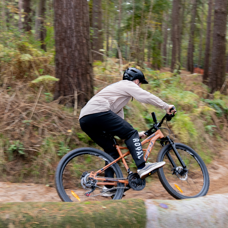 27.5" Mountain Bike | Shimano 21-Speed Hardtail MTB for Teens & Adults