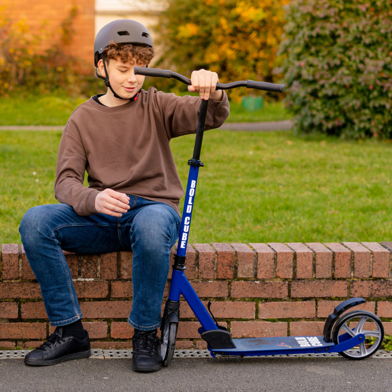 BOLDCUBE Big 2 Wheeler Scooter Navy 8yrs-Adult