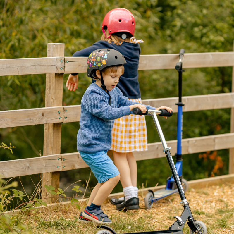 BOLDCUBE Kids 2 Wheel Foldable Scooter Black 4-9 years