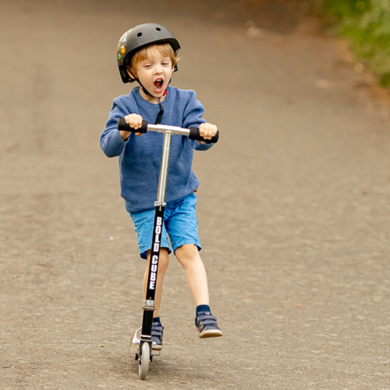 BOLDCUBE Kids 2 Wheel Foldable Scooter Black 4-9 years