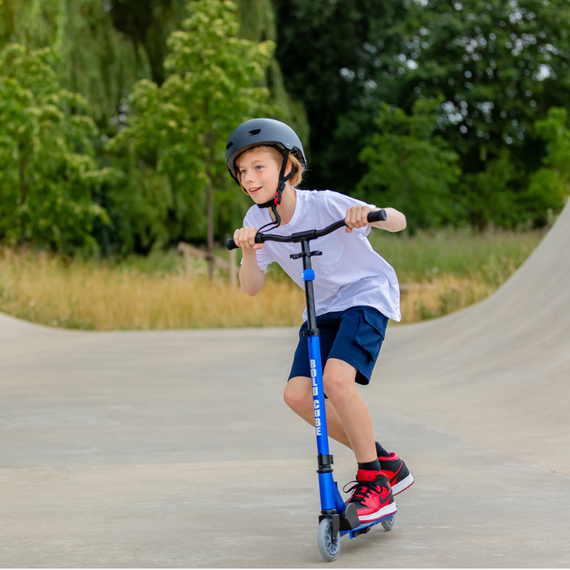 BOLDCUBE Kids Deluxe 2 Wheel Scooter Sapphire 6-14 years