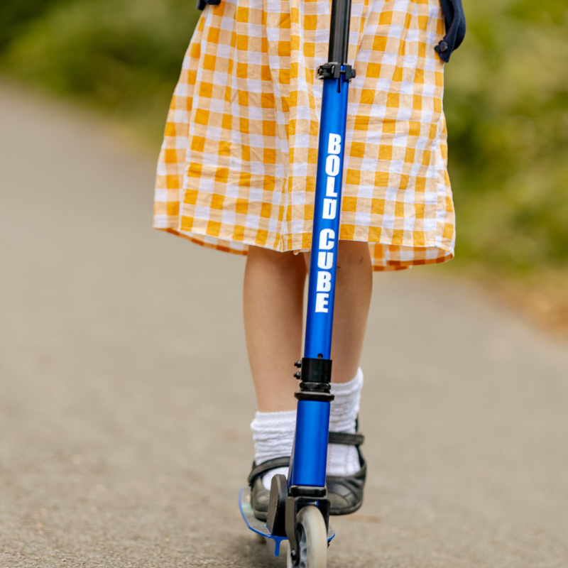 BOLDCUBE Kids Deluxe 2 Wheel Scooter Sapphire 6-14 years