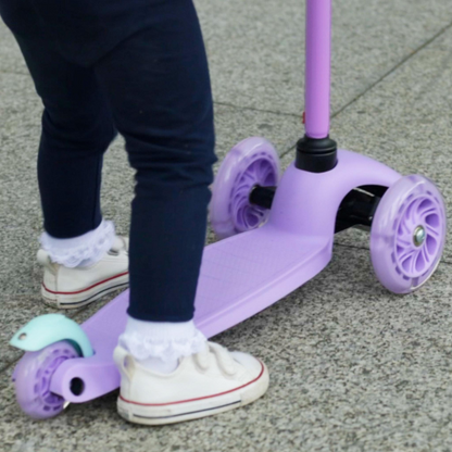 BOLDCUBE Kids Lilac Teeny 3 Wheel Scooter 2-5 years