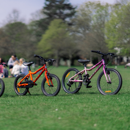 Lightweight 20-Inch Girls’ 7-Speed Bike | Neon Pink & Grey